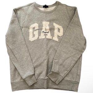 Gap sweater
